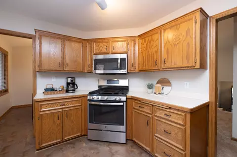 1539 Lakeview Curv, Eagan, MN 55122 photo 15