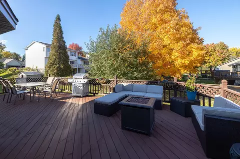 1539 Lakeview Curv, Eagan, MN 55122 photo 18