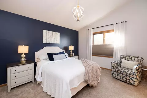 1539 Lakeview Curv, Eagan, MN 55122 photo 23