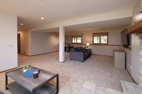1539 Lakeview Curv, Eagan, MN 55122 photo 36