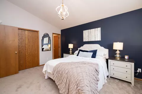 1539 Lakeview Curv, Eagan, MN 55122 photo 21