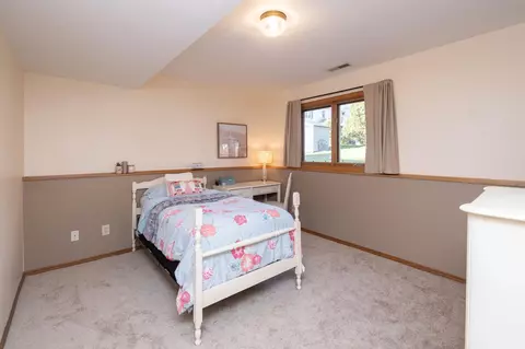1539 Lakeview Curv, Eagan, MN 55122 photo 41