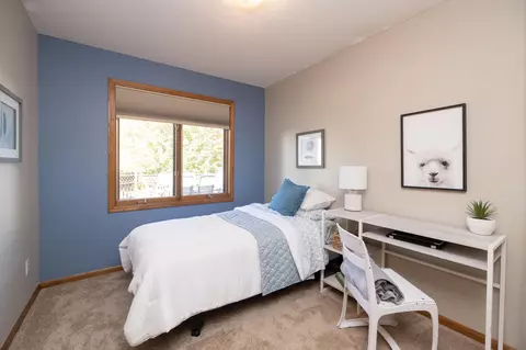 1539 Lakeview Curv, Eagan, MN 55122 photo 28