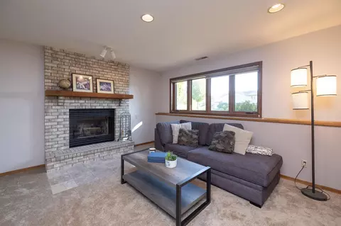 1539 Lakeview Curv, Eagan, MN 55122 photo 33