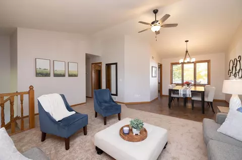 1539 Lakeview Curv, Eagan, MN 55122 photo 8