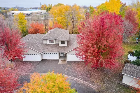 1364 Island Dr, Forest Lake, MN 55025