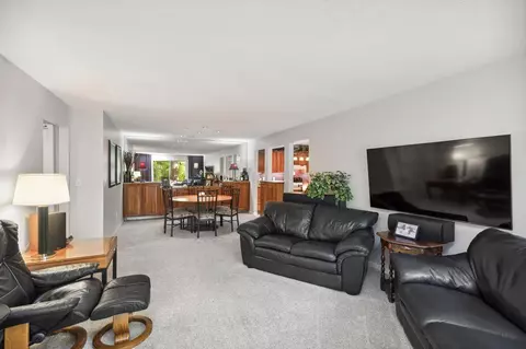 1345 Crestridge Ln #101, Eagan, MN 55123 photo 18