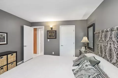 1345 Crestridge Ln #101, Eagan, MN 55123 photo 13