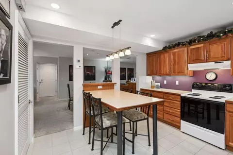 1345 Crestridge Ln #101, Eagan, MN 55123 photo 9