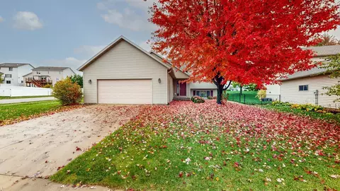 6260 Fairway Dr NW, Rochester, MN 55901