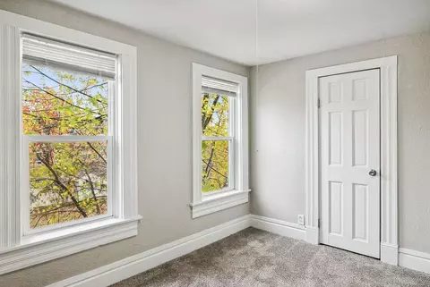 1023 E 1025 E 3rd St, Duluth, MN 55805 photo 11