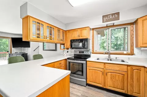 5046 W Arrowhead Rd, Hermantown, MN 55811 photo 3