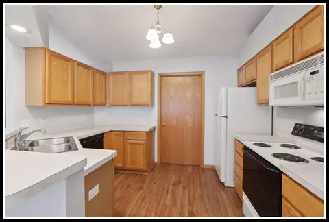 9302 Prairieview Trl N, Champlin, MN 55316 photo 8
