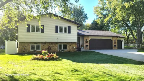 1417 Westwind Rd, Saint Cloud, MN 56303