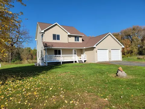 16908 320th St, Shafer, MN 55074