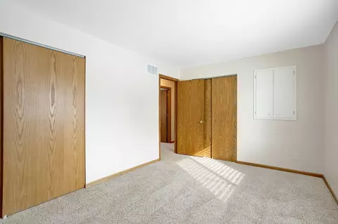 1381 Easter Ln, Eagan, MN 55123 photo 15