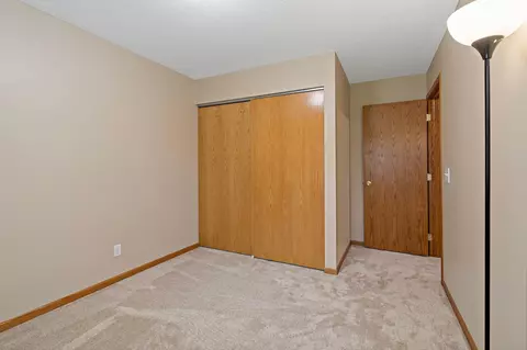 1381 Easter Ln, Eagan, MN 55123 photo 35