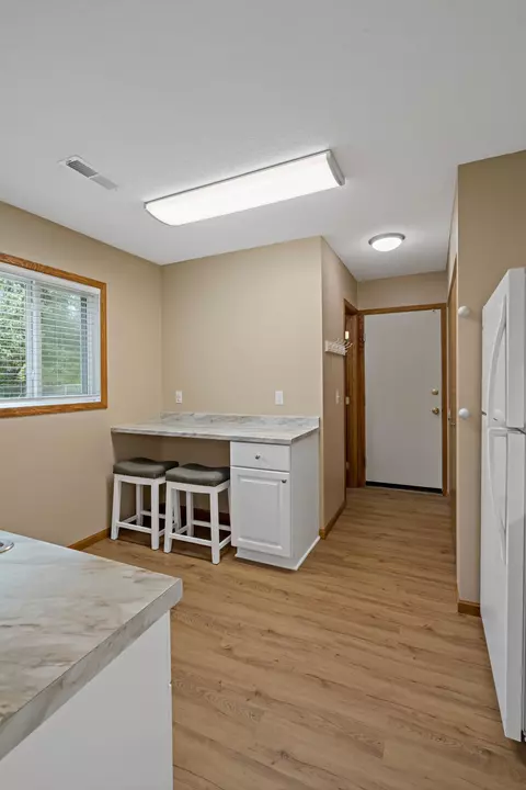 1381 Easter Ln, Eagan, MN 55123 photo 22