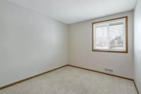 1381 Easter Ln, Eagan, MN 55123 photo 17