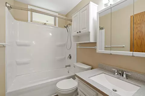 1381 Easter Ln, Eagan, MN 55123 photo 36