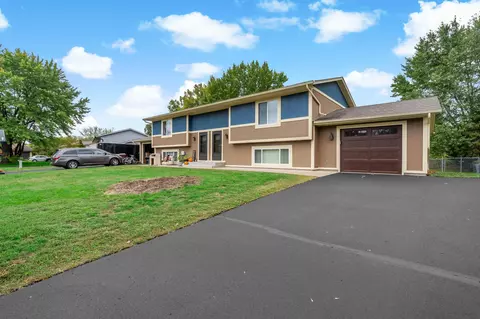 1381 Easter Ln, Eagan, MN 55123