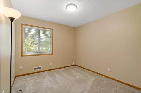 1381 Easter Ln, Eagan, MN 55123 photo 34
