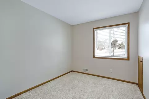 1381 Easter Ln, Eagan, MN 55123 photo 16