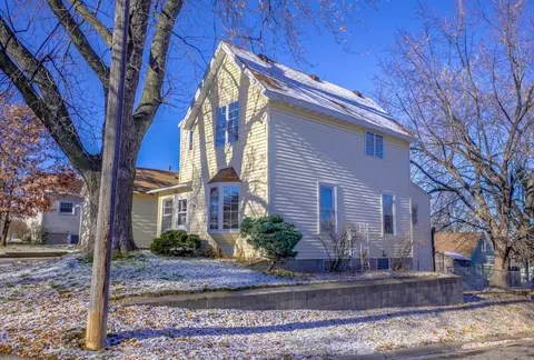 300 7th St NW, New Brighton, MN 55112