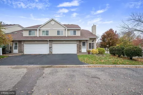 1114 Pecks Woods Dr, New Brighton, MN 55112
