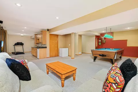 1380 Michelle Dr, Eagan, MN 55123 photo 41