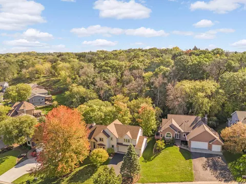 1380 Michelle Dr, Eagan, MN 55123 photo 5