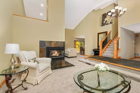 1380 Michelle Dr, Eagan, MN 55123 photo 10