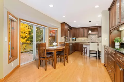 1380 Michelle Dr, Eagan, MN 55123 photo 15