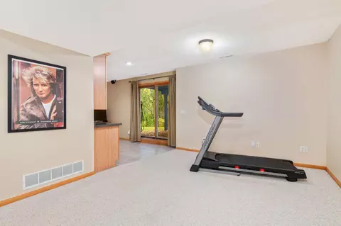 1380 Michelle Dr, Eagan, MN 55123 photo 44