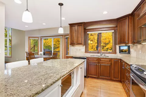 1380 Michelle Dr, Eagan, MN 55123 photo 19