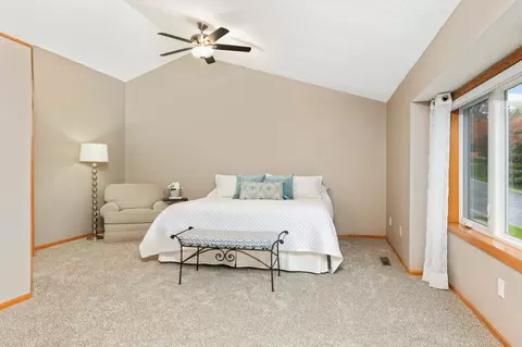 1380 Michelle Dr, Eagan, MN 55123 photo 26