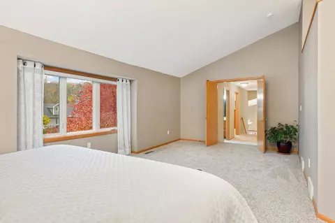 1380 Michelle Dr, Eagan, MN 55123 photo 27