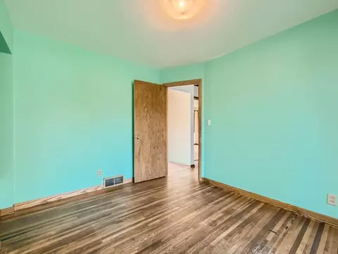 1081 Beatrice St, Eagan, MN 55121 photo 12