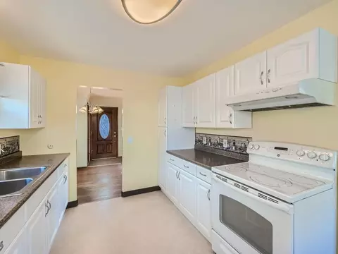 1081 Beatrice St, Eagan, MN 55121 photo 6