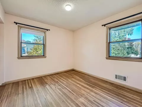 1081 Beatrice St, Eagan, MN 55121 photo 7
