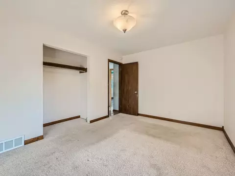1081 Beatrice St, Eagan, MN 55121 photo 10