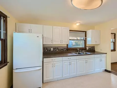 1081 Beatrice St, Eagan, MN 55121 photo 5