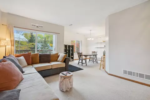 1209 Clarence St, Saint Paul, MN 55106