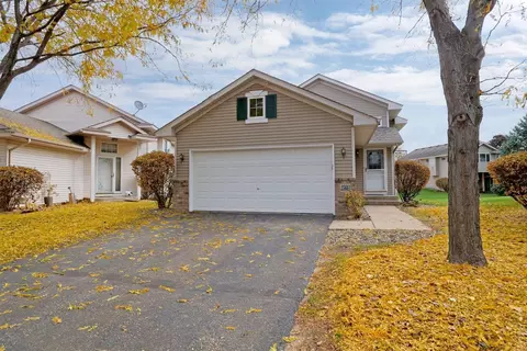 25661 Forest Boulevard Ct, Wyoming, MN 55092