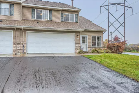 8388 Delaney Dr #67, Inver Grove Heights, MN 55076