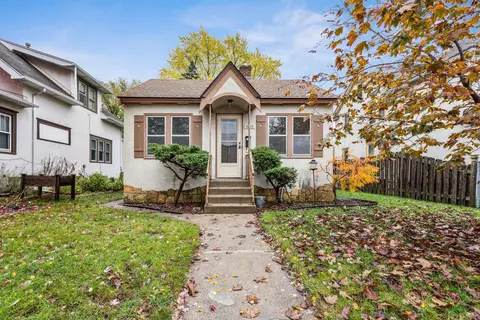 4015 36th Ave S, Minneapolis, MN 55406