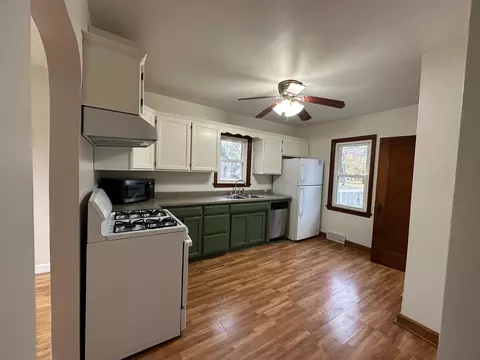 724 9th St SW, Willmar, MN 56201 photo 6