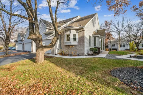 9657 Juniper St NW, Coon Rapids, MN 55433