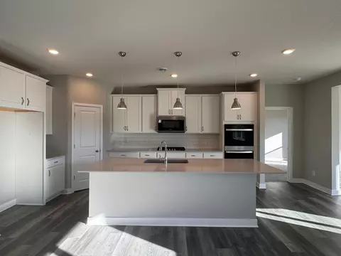 8334 183rd St W, Lakeville, MN 55044