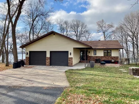 44453 Crystal Hills Dr, Pelican Rapids, MN 56572